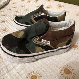Toddler Vans Slip-Ons - Army Green Size 5 - GUC